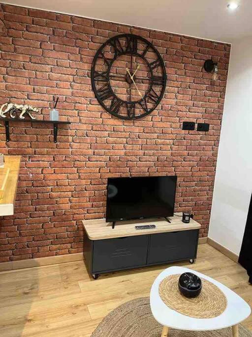 Escale Studio 21M Aeroport Cdg Parc Expo Asterix Gonesse Kültér fotó